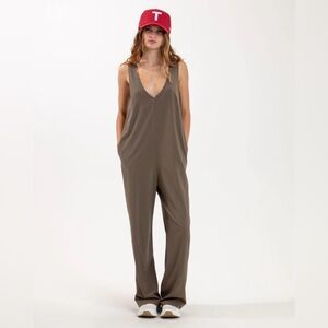 Tenore Sleeveless Jumper Jumpsuit Bark Brown Size Small New NWT